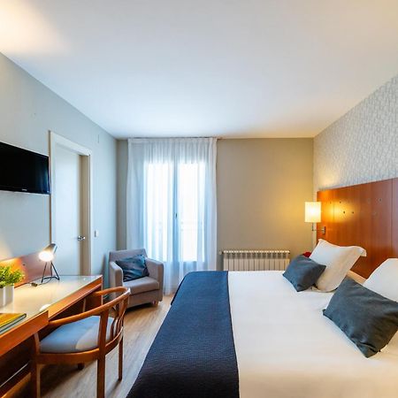 Hotel J. Balmes ויק מראה חיצוני תמונה