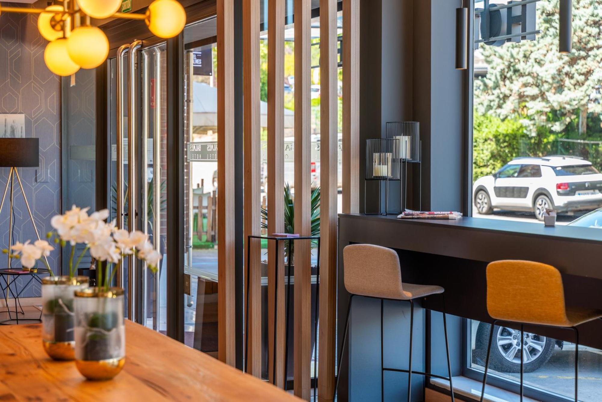 Hotel J. Balmes ויק מראה חיצוני תמונה