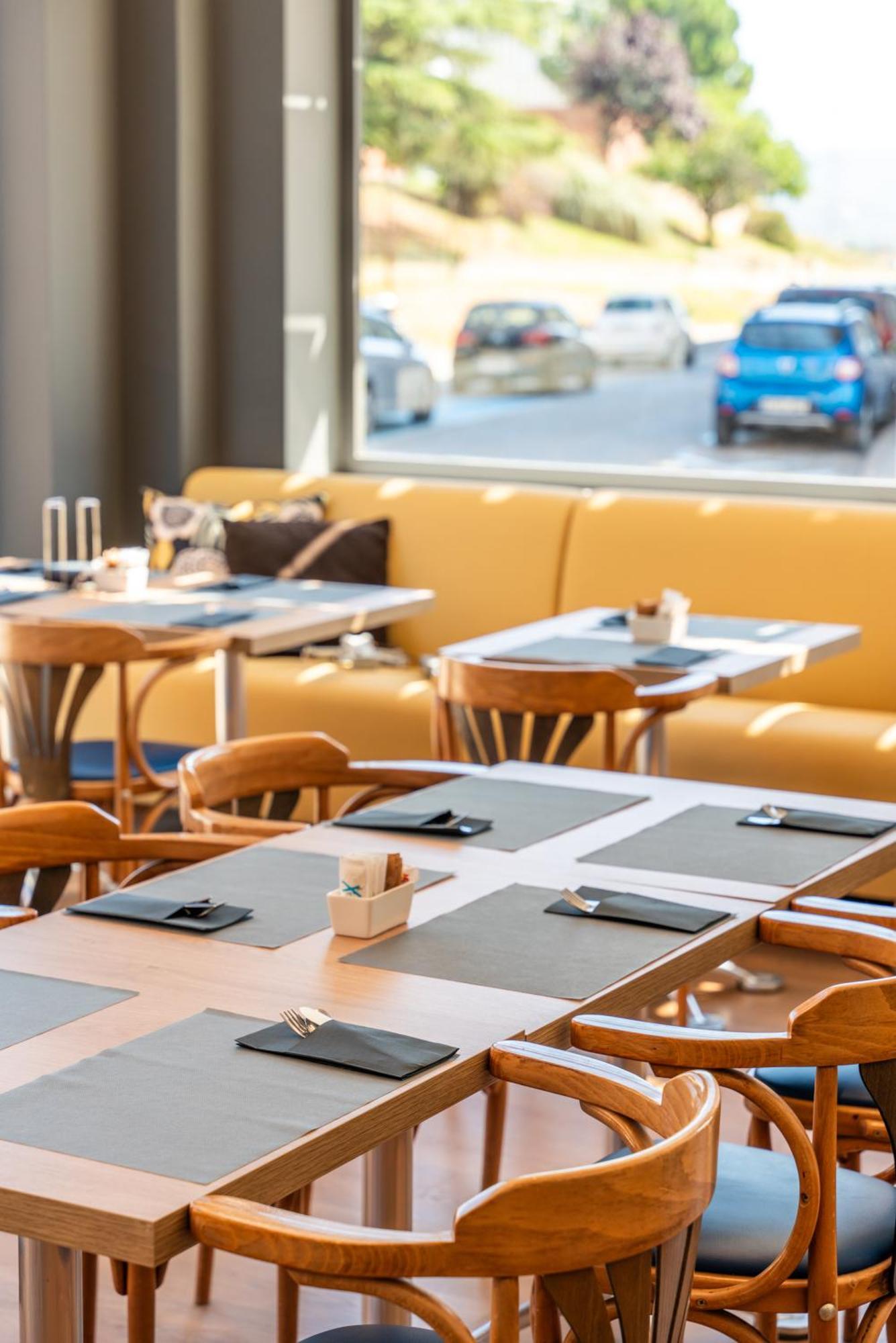 Hotel J. Balmes ויק מראה חיצוני תמונה