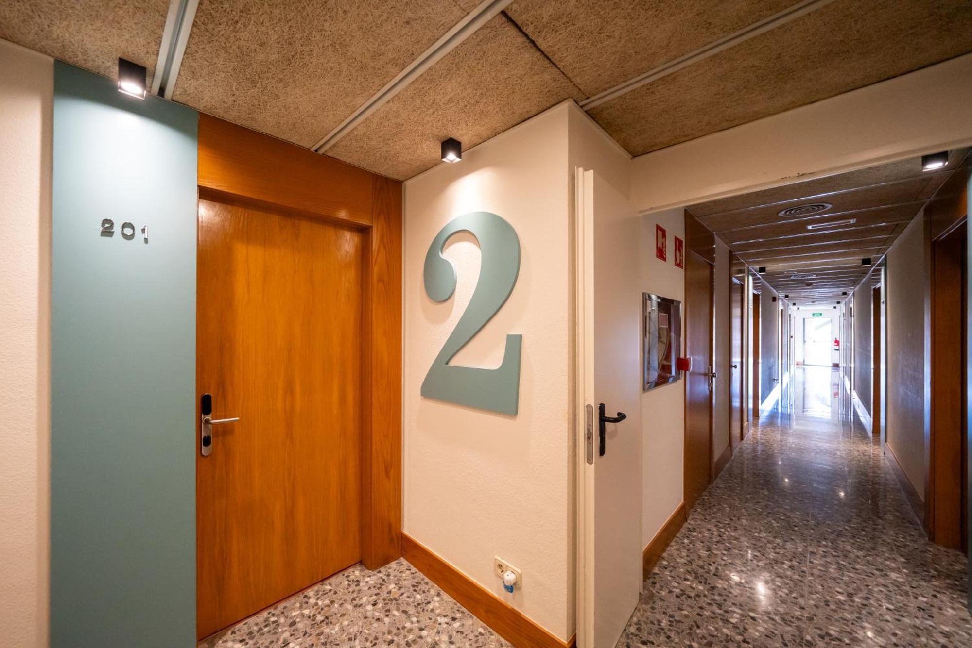 Hotel J. Balmes ויק מראה חיצוני תמונה