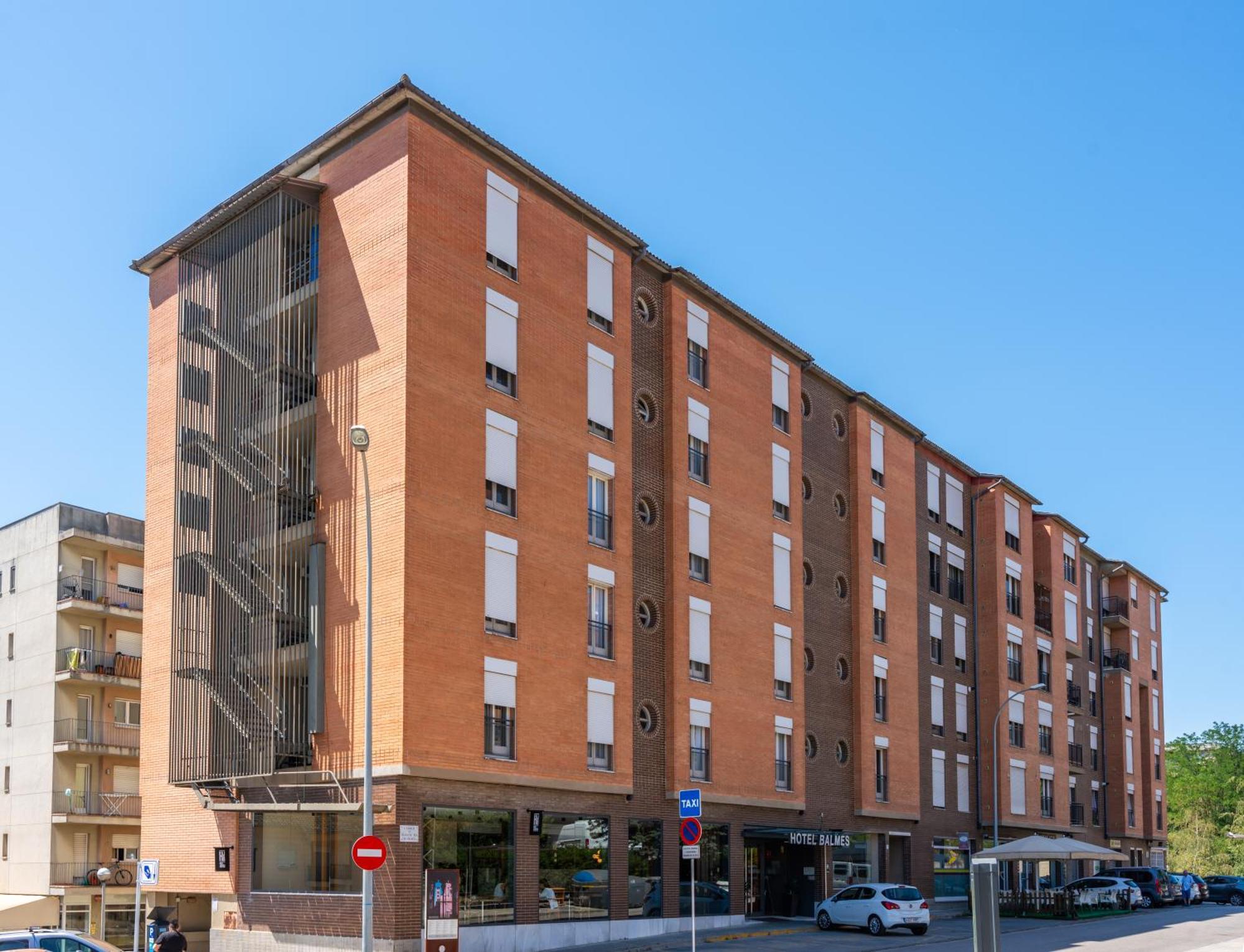 Hotel J. Balmes ויק מראה חיצוני תמונה